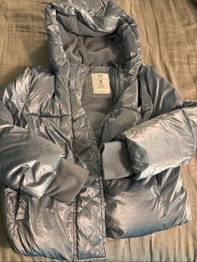 GAP Icy Blue Shiny Hooded Puffer Jacket fleece lined (small)
